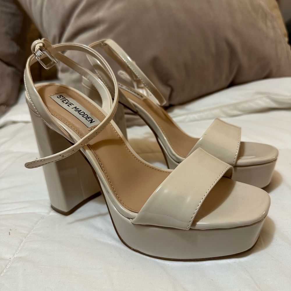 Steve Madden Lessa Bone Patent